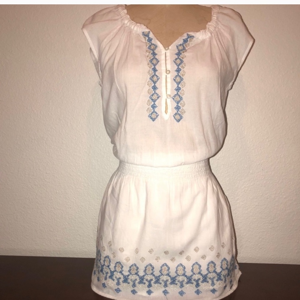 White,Gold, & Blue Hollister Dress